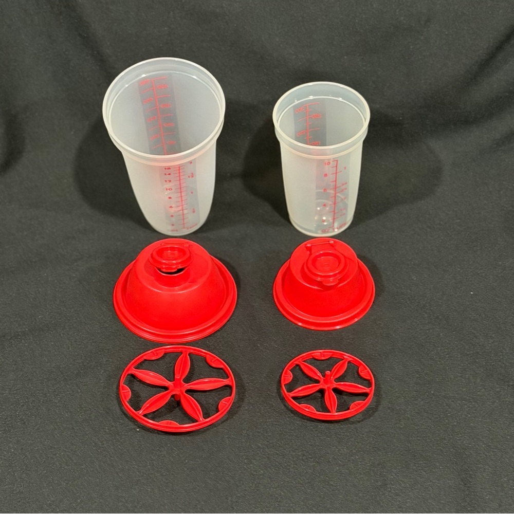 NEW! Tupperware Red Quick Shake and Mini Quick Shake Containers - Picture 3 of 8